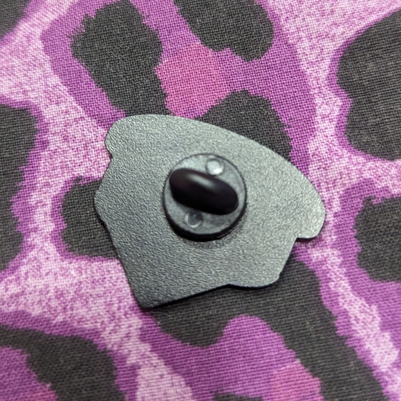 💍Taylor Swift - Paper Rings - Enamel Pin NEW - Picture 3 of 4